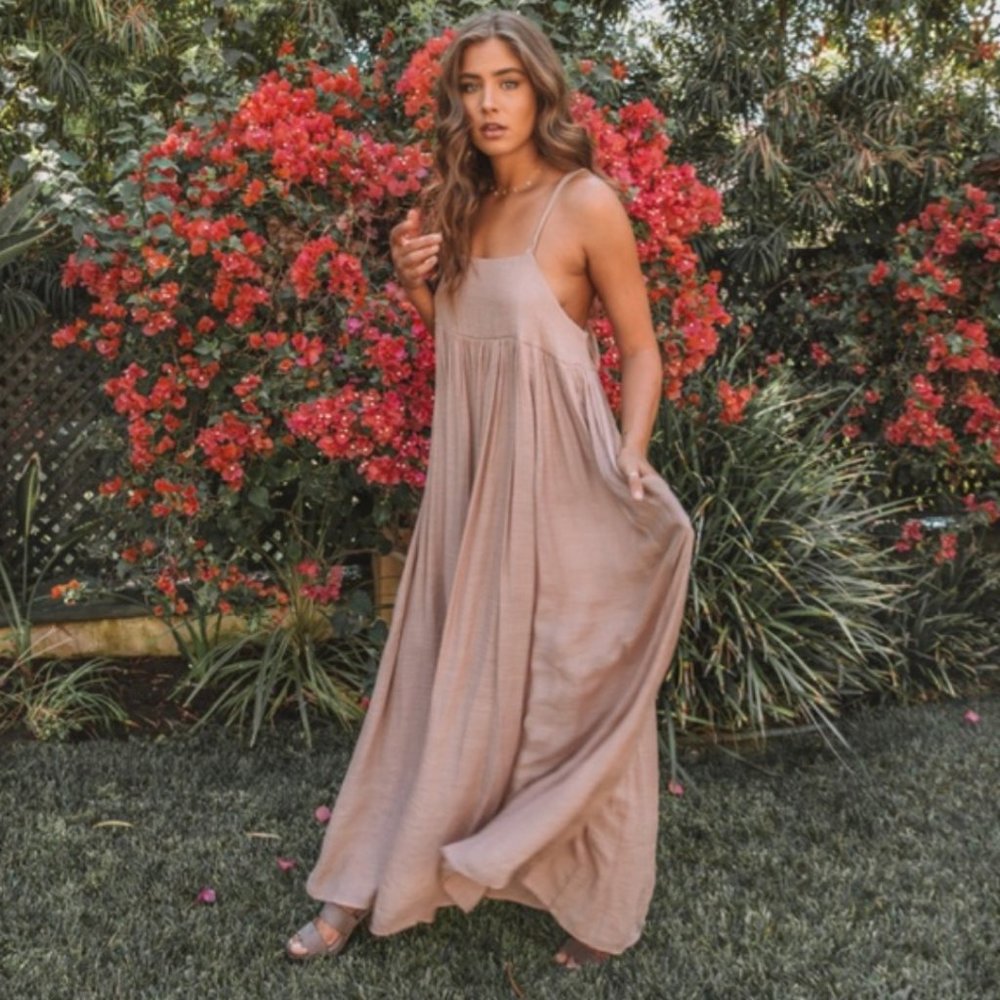 Vici Elysian Adjustable Pocketed Maxi Dress